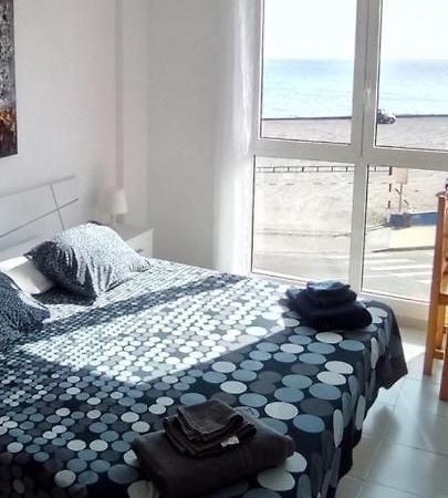 Un Dormitorio Frente Playa El Medano ภายนอก รูปภาพ